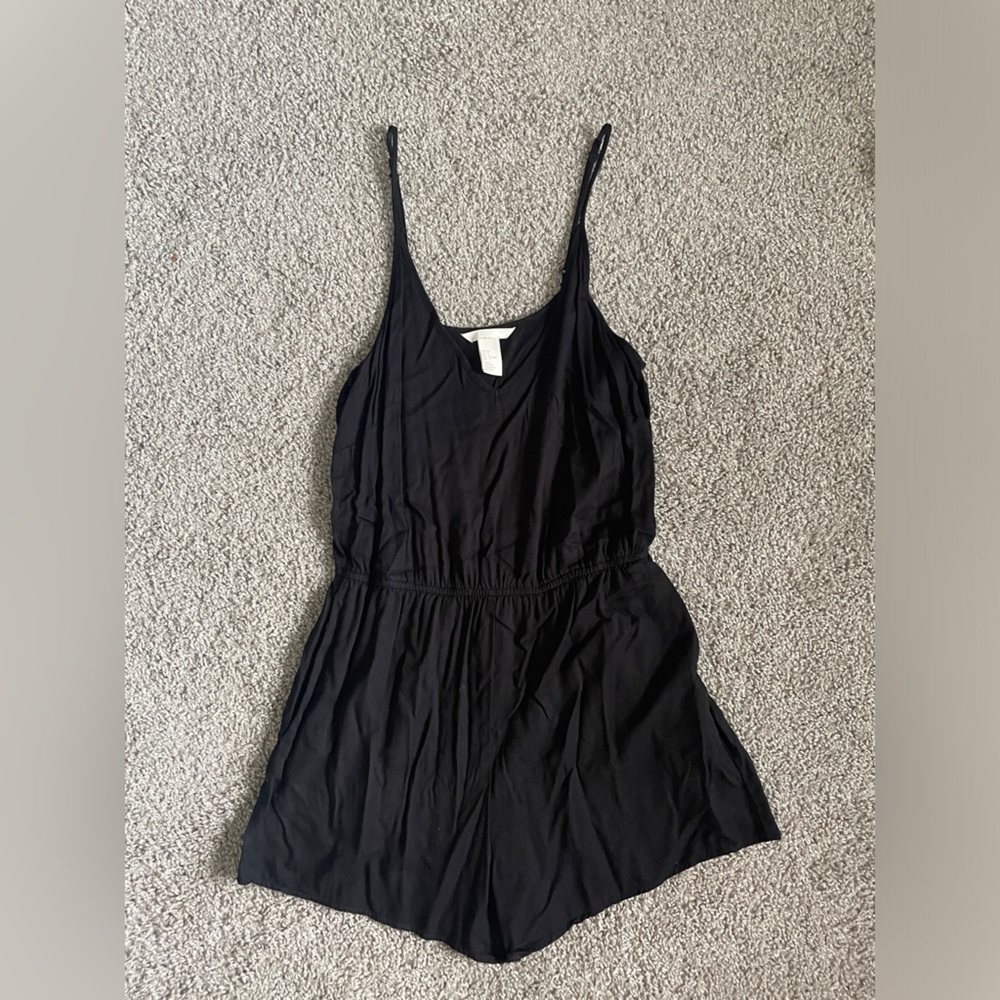H&M Black Adjustable Strap Sleeveless Summer Romper with Pockets Size 6